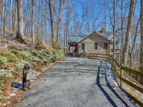 4 BD 3 BA Cabin, Private, Views, Winter Access, WIFI, Pet Friendly Sleeps 8 - Image 5