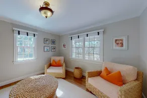 Idyllic Half-Acre Retreat with Central AC - Image 5
