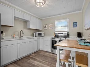 Oceanside 2 BR duplex, dog-friendly, NO ADD'T FEE! - Image 5