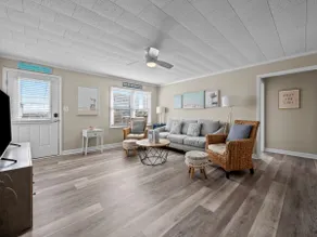Oceanside 2 BR duplex, dog-friendly, NO ADD'T FEE! - Image 2