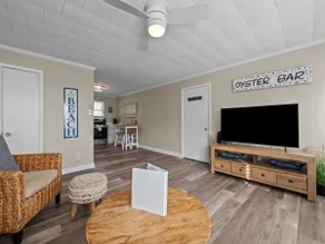 Oceanside 2 BR duplex, dog-friendly, NO ADD'T FEE! - Image 3