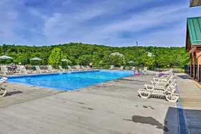 Ground-Floor Condo w/ Hot Tub & Golf Course View - Image 2