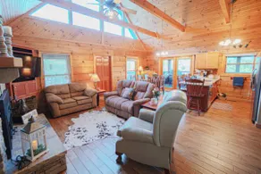 Poppy’s Place Cabin - Image 5