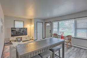 The Madi Cottage: 4 Mi to Downtown Madison! - Image 2