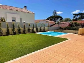 Admiral House Estoril - Image 4