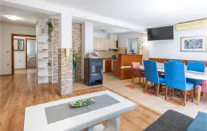 5 bedroom nice apartment in Ploce - Image 4