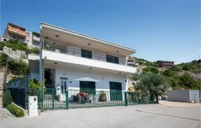 5 bedroom nice apartment in Ploce - Image 2