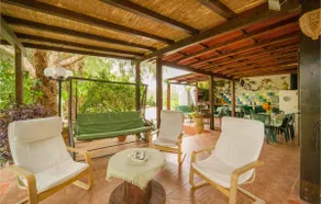 Beautiful Home in Menfi With Wifi and 3 Bedrooms - Image 2
