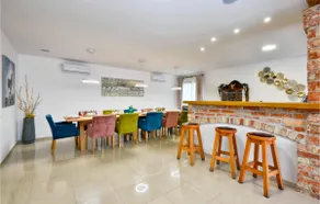 Lovely home in Donja Batina with sauna - Image 4