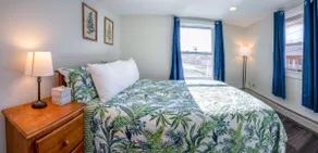 Free Breakfast_2 Bedroom_Main Street Apartment B - Image 3