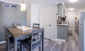 Free Breakfast_2 Bedroom_Main Street Apartment B - Image 5