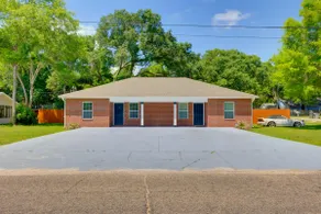 Dog-Friendly Pensacola Duplex ~ 7 Mi to Downtown - Image 3