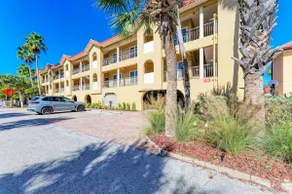 Bradenton Beach Club Bliss-3 Bedroom-2 Bathroom Condo-Elevator-2 Pools-Hottub-Private Beach Access - Image 4