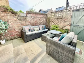 Montrose House - Image 3