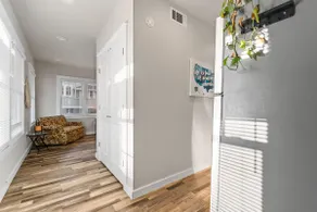 Vintage Charming 1-bedroom house with WiFi and AC - Image 2