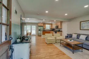 Casa Rover - Pet Friendly w/ Fenced-in Yard, Family Friendly, Mins to Downtown Nashville - Image 3