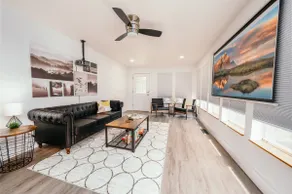 Hilltop Retreat, Bella Vista fenced, pet friendly - Image 4