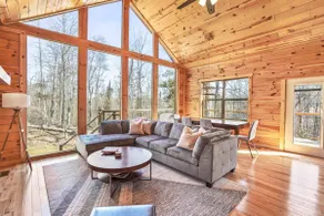 Spacious Cabin in Hocking Hills close to Caves.HotTub,Grill & 66 Acres of Hiking - Image 5