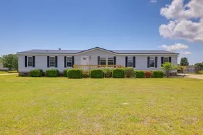 Family Home + Fire Pit & Deck, 11 Miles to Beach! - Image 2