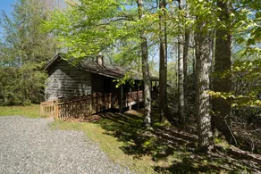 Grey Fox Cabin between Boone and Blowing Rock - Image 4