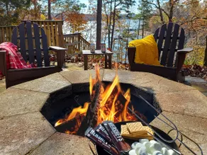 Splash Landing: Lakefront Luxury with Hot Tub & Firepit - Image 2