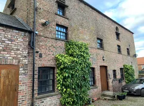 The Carriage House, Studio 3A - Image 2