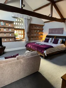 The Carriage House, Studio 3A - Image 4