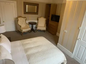 Present - Private bathroom - Sea view - Image 3
