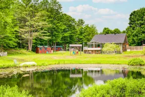 2-Acre Muskoka Cottage | Firepit | Pond |BBQ - Image 2
