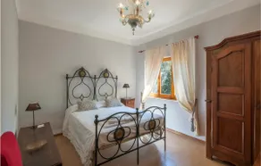 Gorgeous home in Ponzano di Fermo. - Image 5