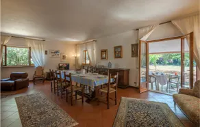 Gorgeous home in Ponzano di Fermo. - Image 3