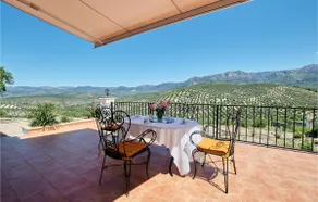 Stunning Home In Cazorla - Image 2