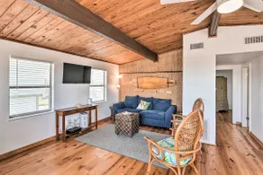 Gulf Coast Views! Coastal Winter Gem in Galveston - Image 5