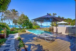 Frangipani Place - Absolute Beachfront - Image 3