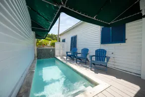 Duval Vibes • Pool • 10 Guests - Image 2