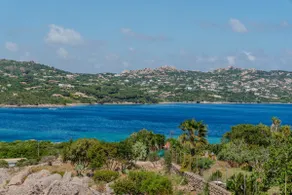 The Terrace overlooking the sea - Image 3
