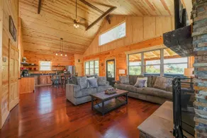 Bourbon Trail Lodge by The Inn & Spa at Cedar Fall - Image 3