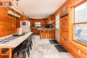 Family&Pet Friendly*SLOPE SIDE*Fireplace*Stylish - Image 4