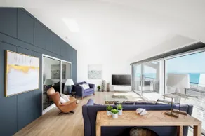 Modern beach apartment - Image 4