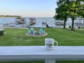 Sea La Vie Lake Front 3BR 3BA Retreat - Image 3