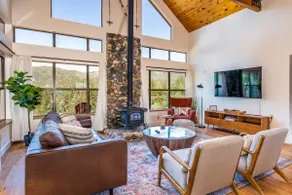 Hilltop Haven- Modern Cabin w/spa/views/privacy! - Image 3