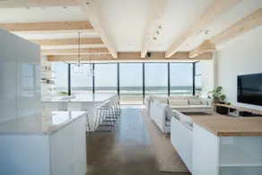 Forest Edge Beach House: New Oceanfront Luxury - Image 4