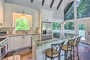 Sam Rayburn Resort Cabin with Golf & Lake Access - Image 2