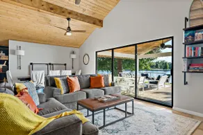 Private Waterfront Cove | Game Room | Dock | Pet Friendly | Fire Pit | Kayaks | Couples | Family Time - Image 4