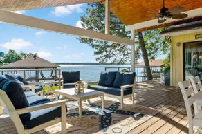 Private Waterfront Cove | Game Room | Dock | Pet Friendly | Fire Pit | Kayaks | Couples | Family Time - Image 2