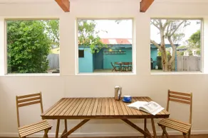 Salty Dog- Pet friendly- Under cover outdoor sitting area - Image 2