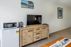 Absolute Waterfront Apartment - Studio 1312 - Image 4