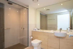 Absolute Waterfront Apartment - Studio 1312 - Image 5