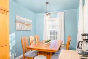 Charming Family Retreat-5 Min to Downtown Menasha - Image 3