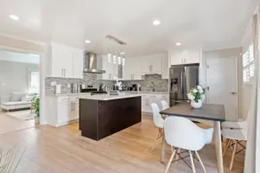 @ Marbella Lane - Modern Refreshing Home - Image 4